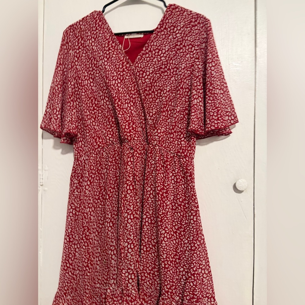 Chic Red Patterned Midi Dress